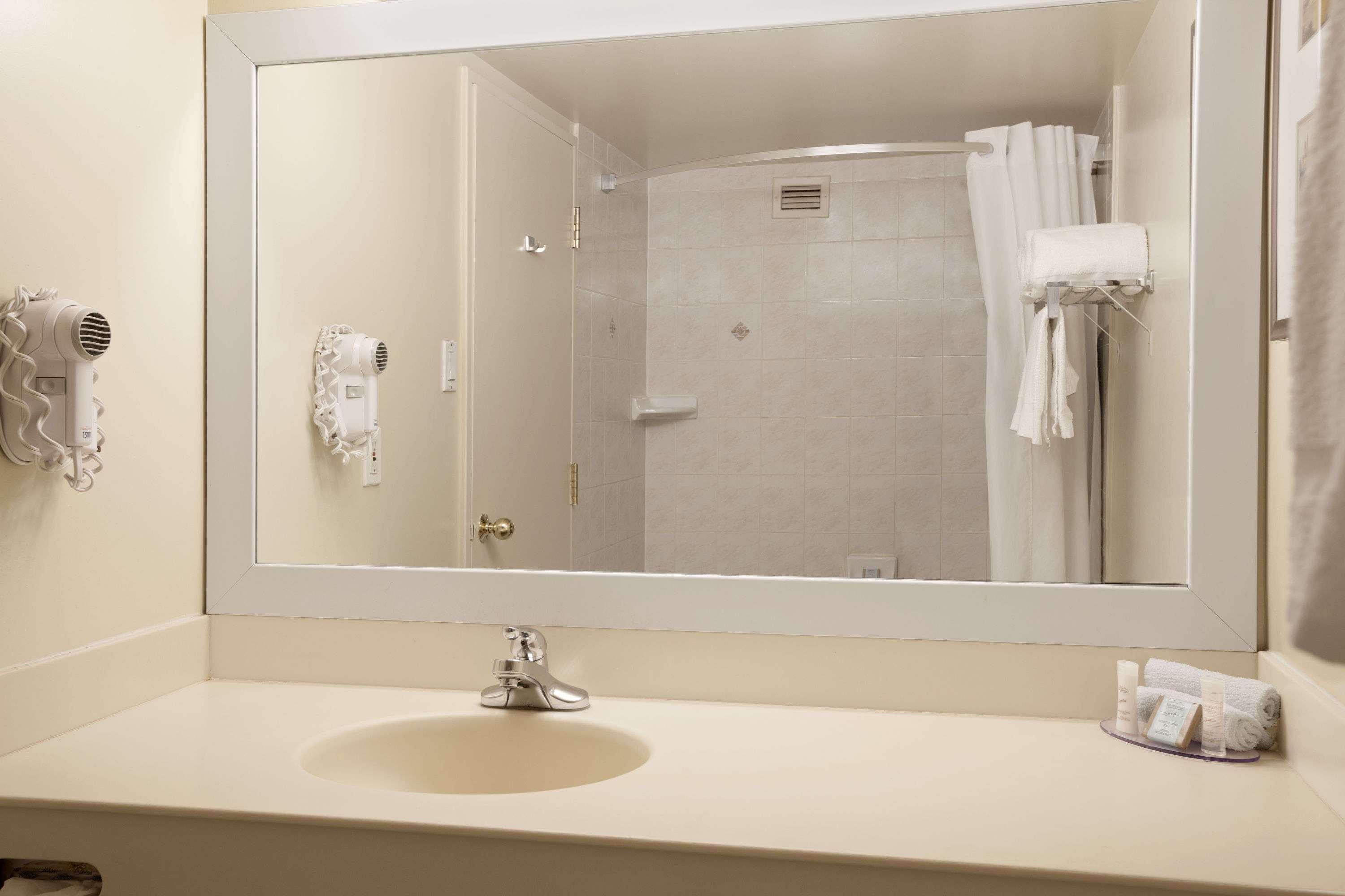Travelodge By Wyndham Ottawa West Exteriér fotografie