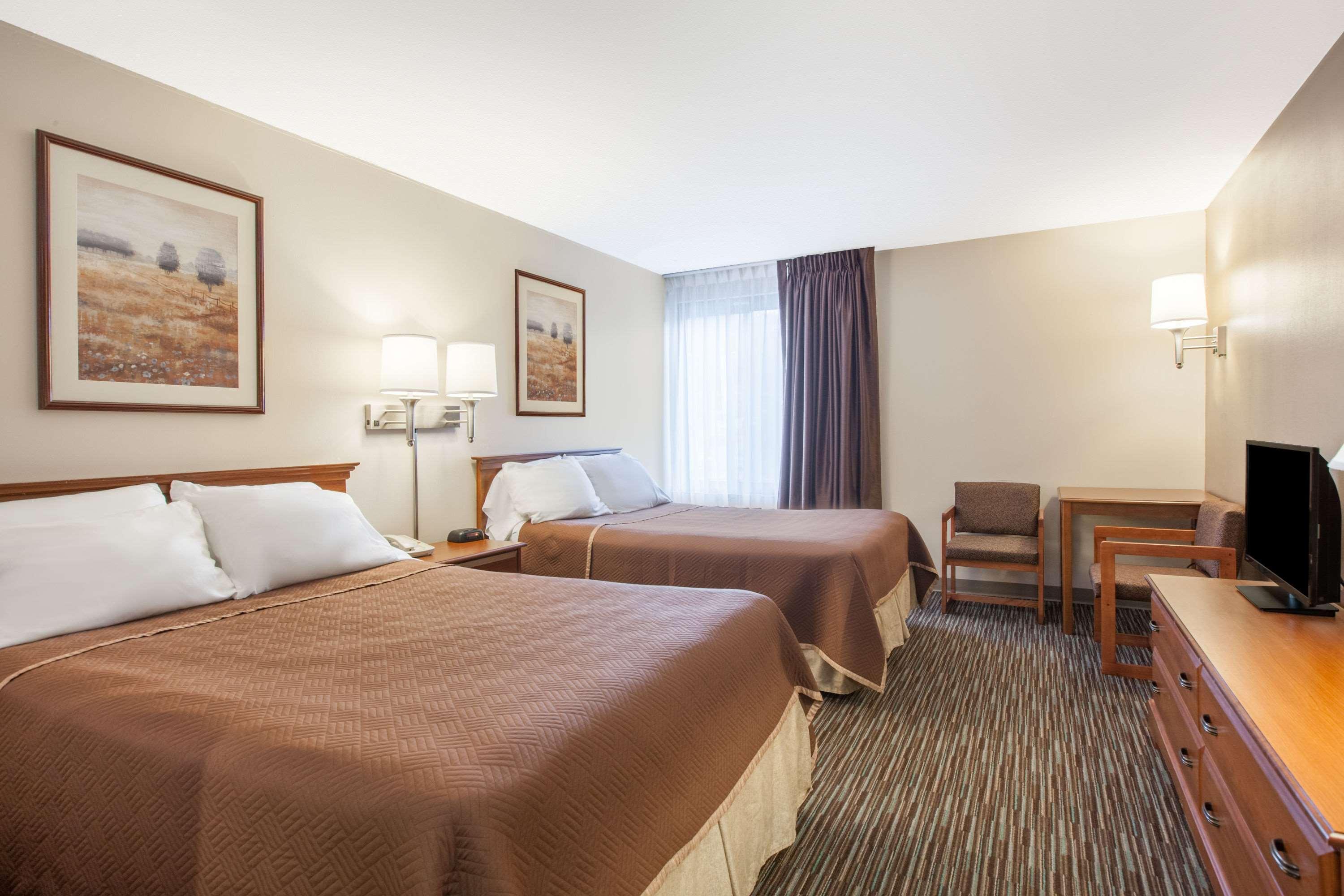 Travelodge By Wyndham Ottawa West Exteriér fotografie