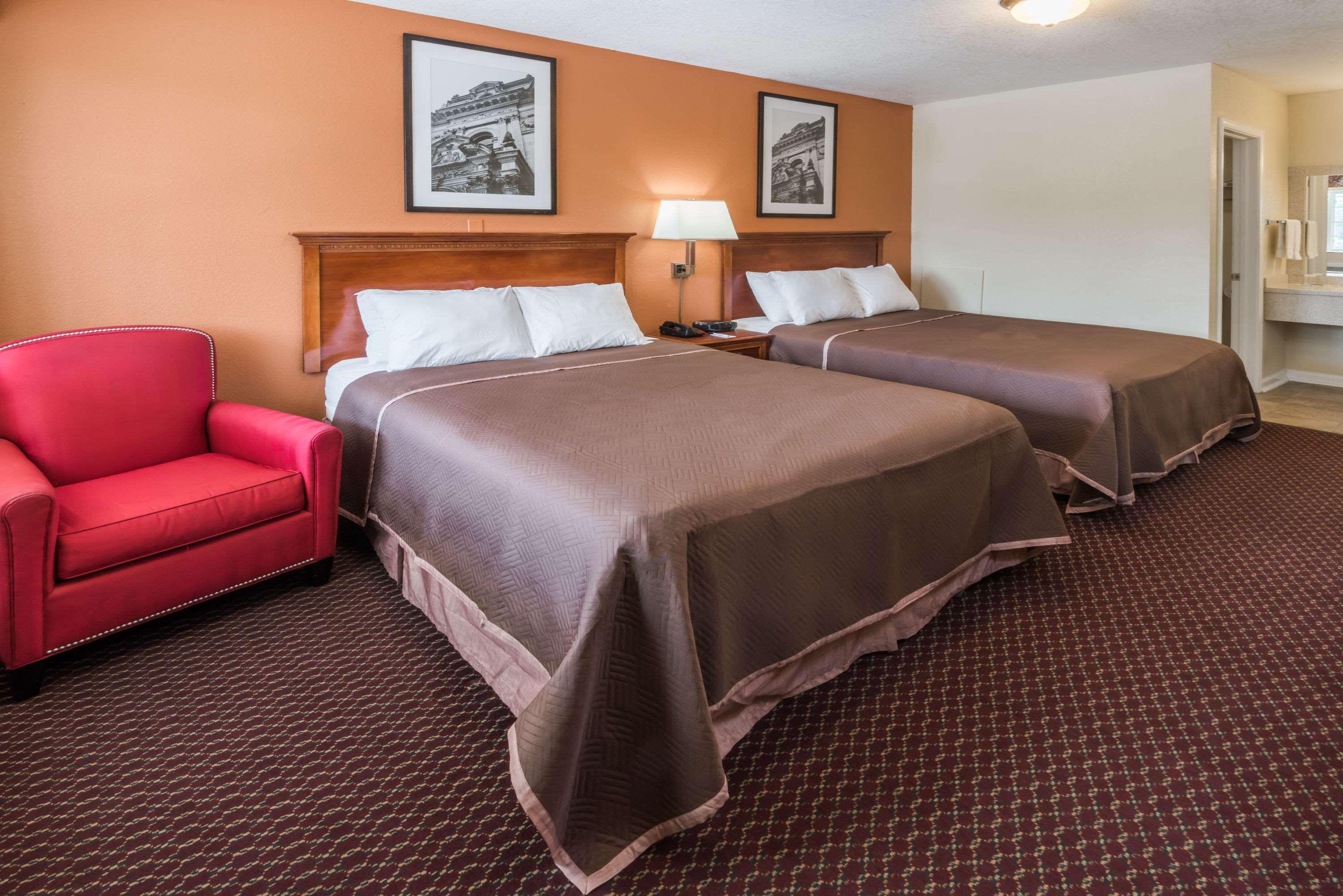 Travelodge By Wyndham Ottawa West Exteriér fotografie