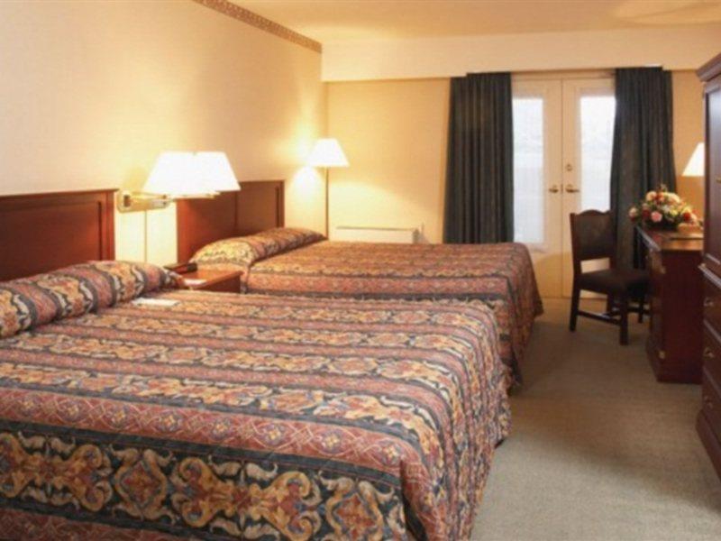 Travelodge By Wyndham Ottawa West Exteriér fotografie